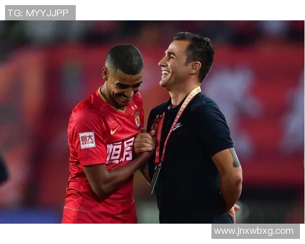 中国足球明星李铁的辉煌历程与对足球事业的贡献分析